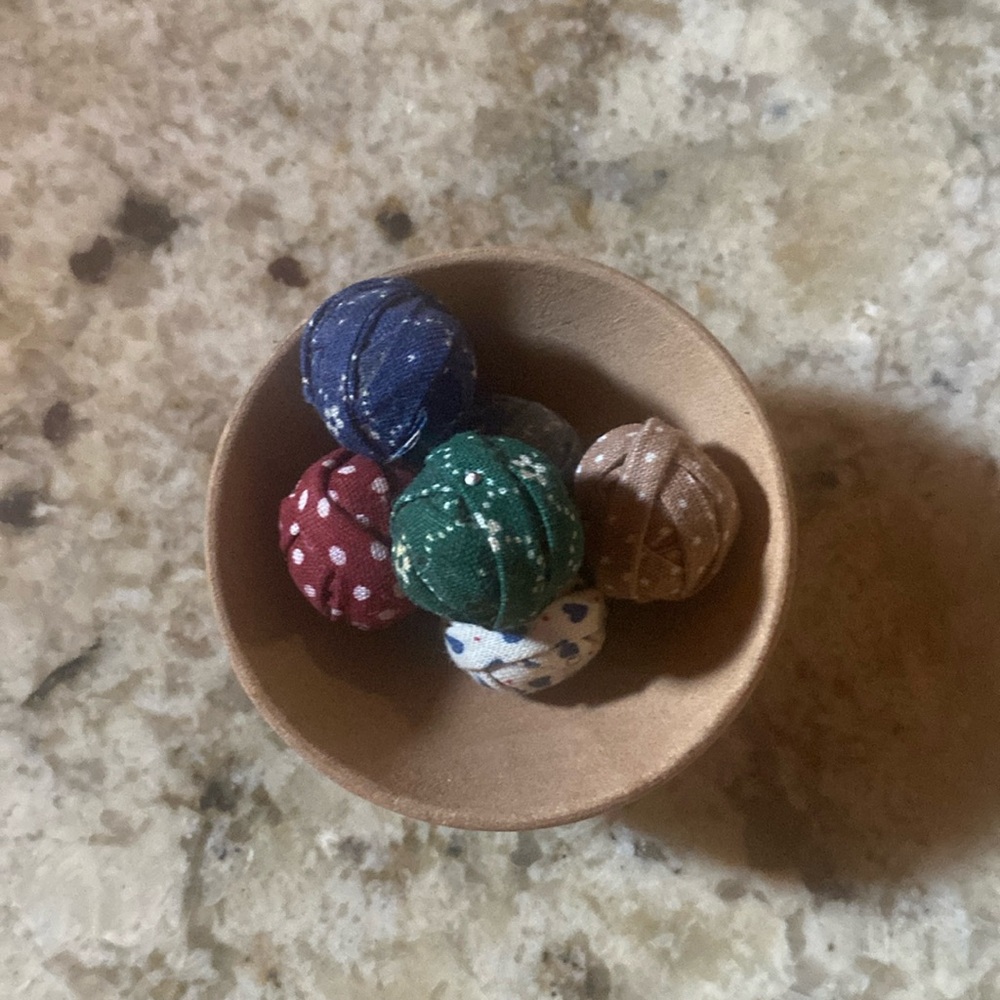 Tiny primitive bowl 6 tiny fillers